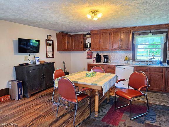 3rd image of 12833 Chatham Rd