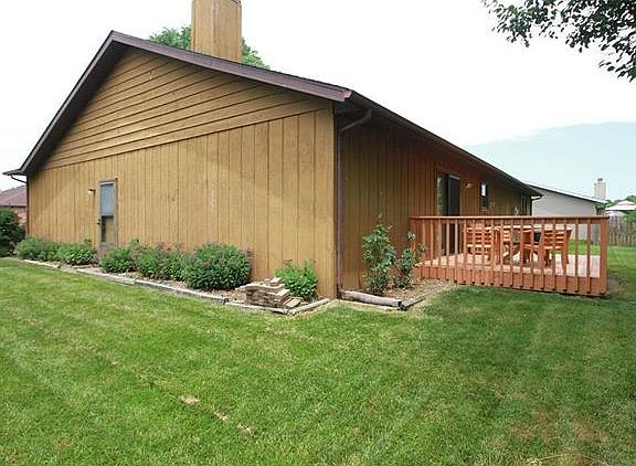 5th image of 900 Fox Glenn Ln