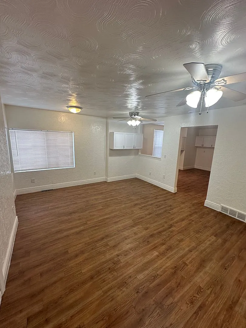 Charming 2+ Bedroom House to UNC — Photo 2