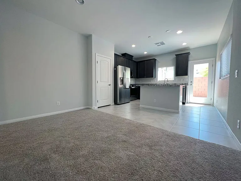 5870 Steinbeck Valley St — Photo 3