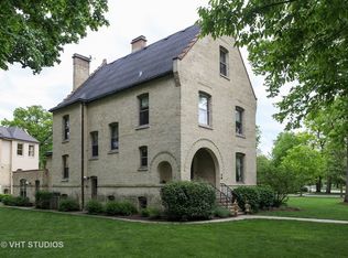 68 Macarthur Loop, Highland Park, IL 60035