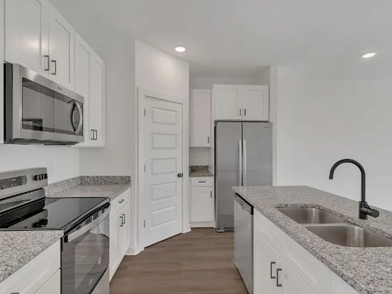 310 Cedar St #2 — Photo 8