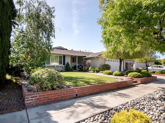 2nd image of 6271 Hopi Cir