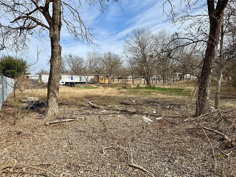 1st image of 330 Joe Robinson Dr