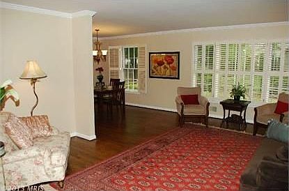 3rd image of 1900 Leo Ln