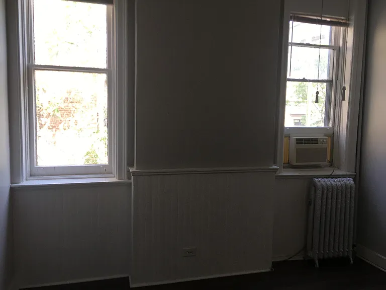 2717 N Pine Grove Ave #202 — Photo 6