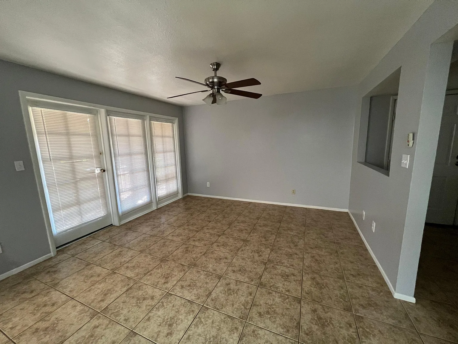 2 bed, 1022 sqft, $1,600 — Photo 2