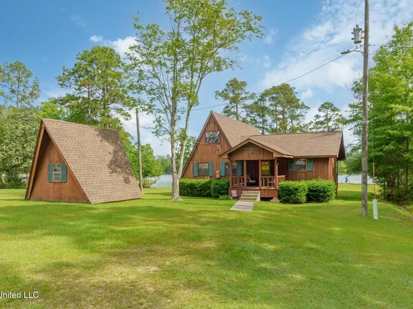 123 Maple Dr, Perkinston, MS 39573