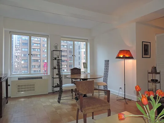 Rented by essential NEW YORK Real Estate | media 12