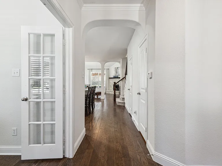 2360 Fountain Gate Dr — Photo 10
