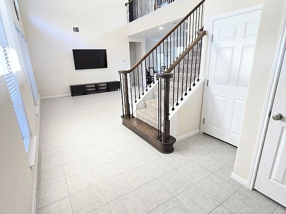 3rd image of 3240 E Whitestone Blvd Unit 49