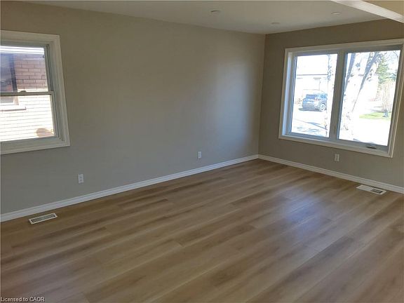 3rd image of 545 Quebec St