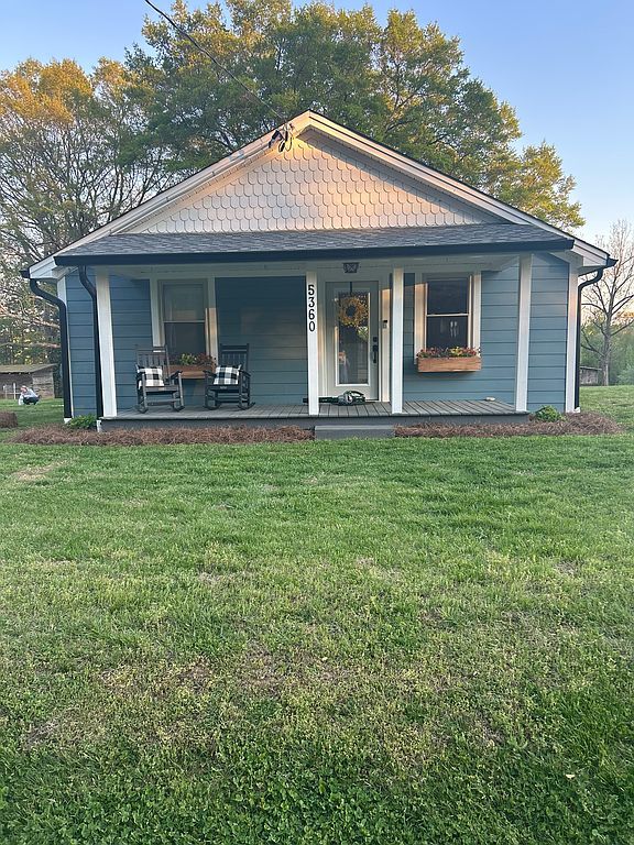 5360 37th Street Dr NE - Property Image