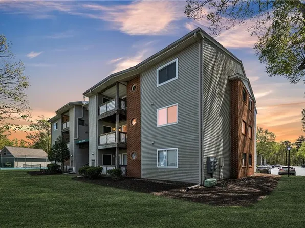 12628 Daybreak Cir, Newport News, VA 23602