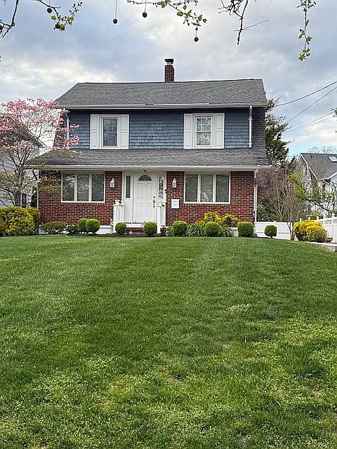 1st image of 332 Pitney Ave