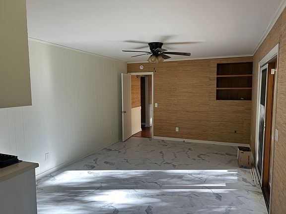 5th image of 595 Russell Rd