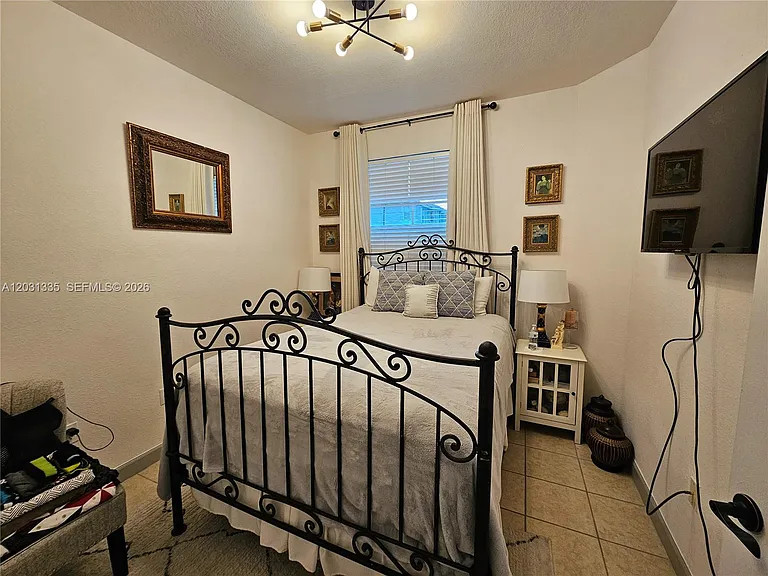 1661 SE 28th St #105 — Photo 8