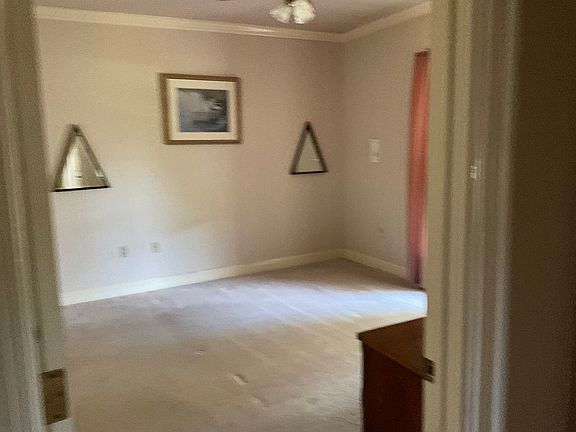 4th image of 817 Woodleigh Dr