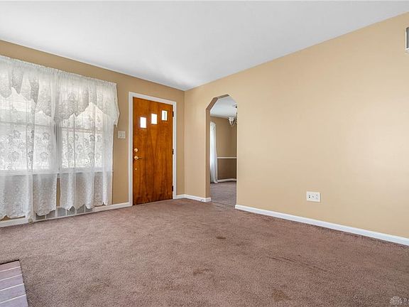 3rd image of 33 Mello Ave
