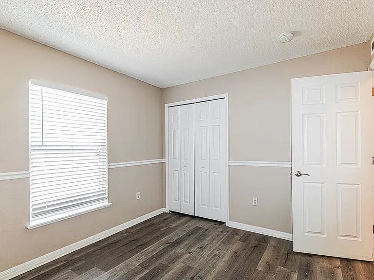 14017 Tudor St — Photo 12