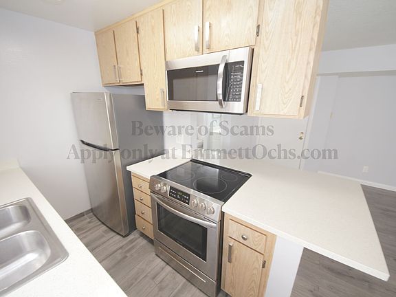 4th image of 1535 Amherst Ave APT 206