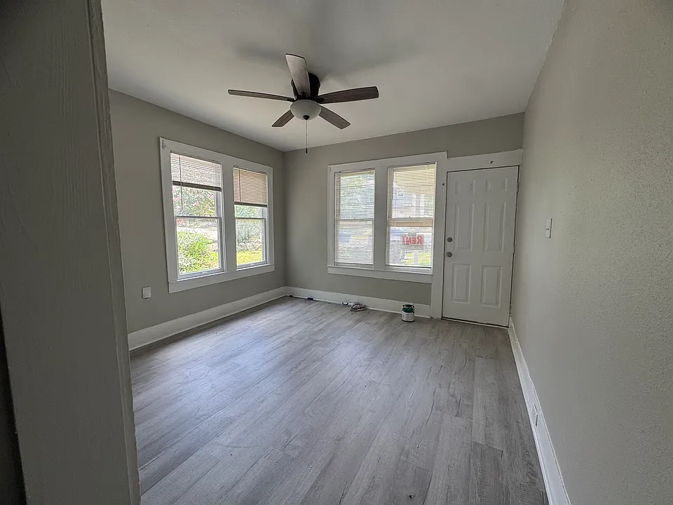 433 W Rosewood Ave #2