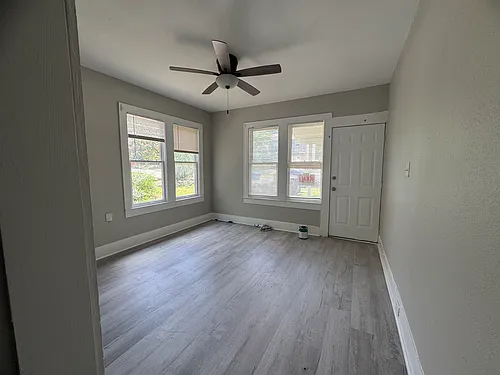 433 W Rosewood Ave #2 Photo 1