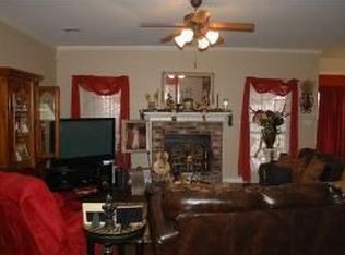 2916 Le Oaks Dr, Bossier City, LA 71111