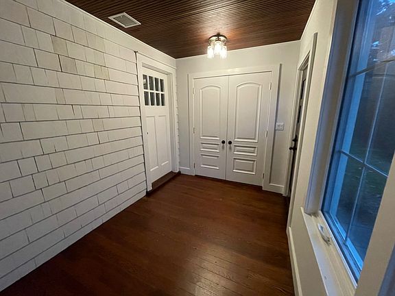 2nd image of 39 Hillside Ave
