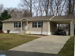 9 Edgewood Dr, Cream Ridge, NJ 08514