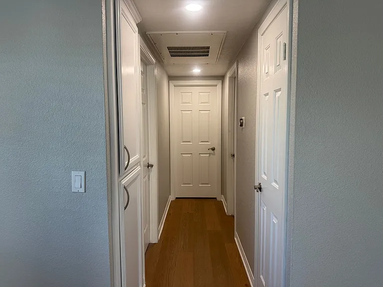 Park Plaza Apartments — Photo 159