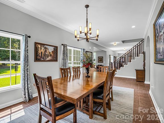 4th image of 3860 Landrum Rd
