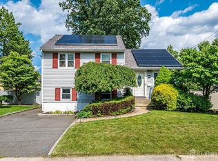 6 Dundar Rd, Edison, NJ 08817