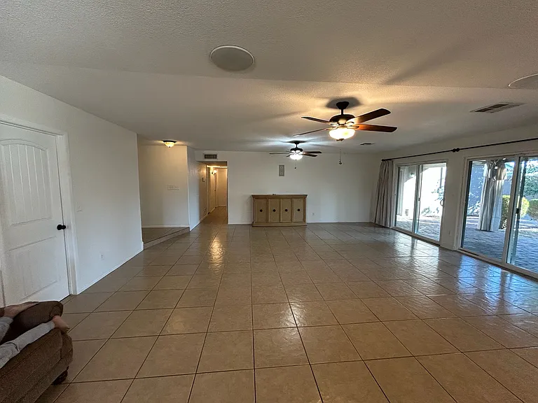 2933 W Muriel Dr — Photo 34