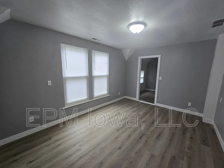 1527 4th Ave SE — Photo 22