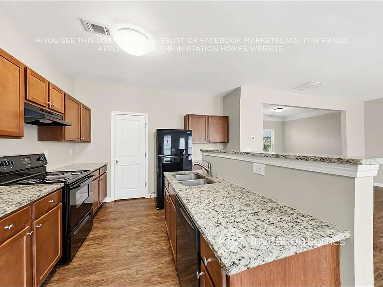 439 Village Broad St — Photo 7