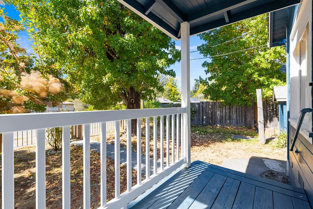 2 bed, 807 sqft, $3,400 — Photo 4