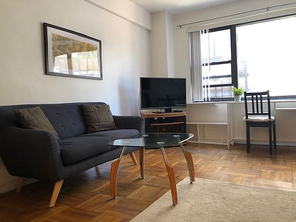 2nd image of 210 E 47th St APT 9G