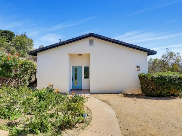 7875 Bellakaren Pl Unit 2, La Jolla, CA 92037