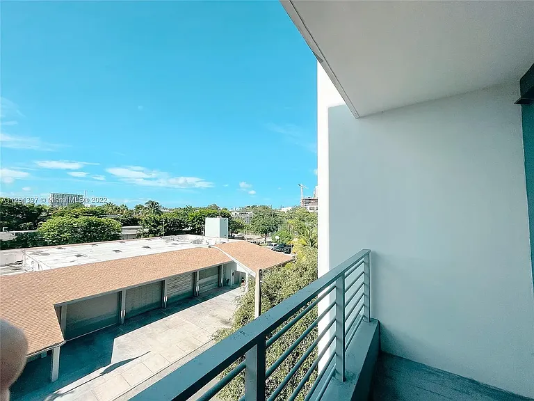 3339 Virginia St #320 — Photo 17