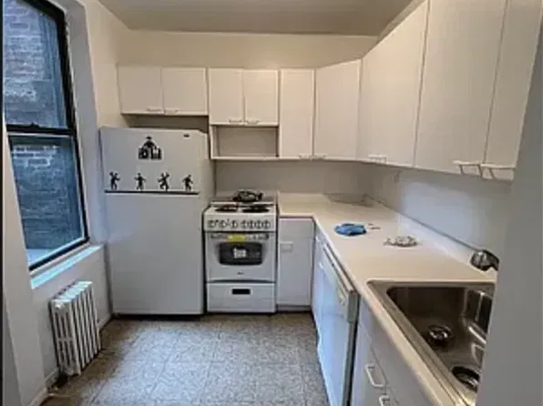 406 East 9th Street image 1 of 1