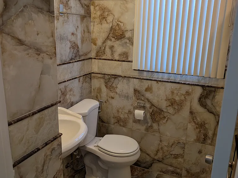 8830 Meade Ave — Photo 11