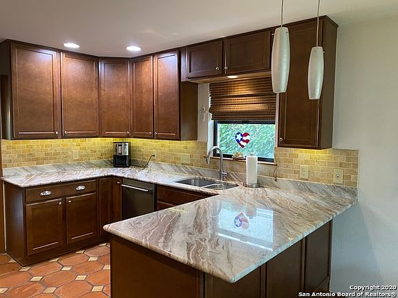 5th image of 9151 Powhatan Dr