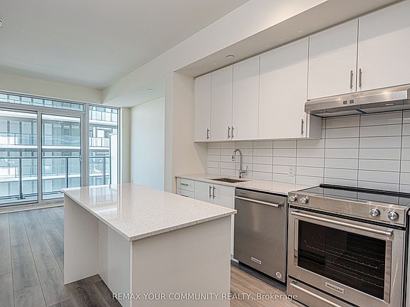 5th image of 9000 Jane St #1707
