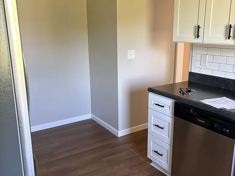 2117 Sherwood Rd — Photo 11