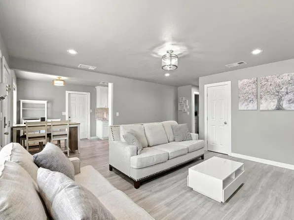 2300 Nebula St, Redding, CA 96002