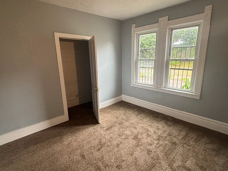 548 Vernon Odom Blvd — Photo 13
