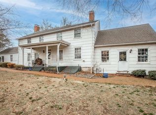 1 Bacon Rd, Old Westbury, NY 11568