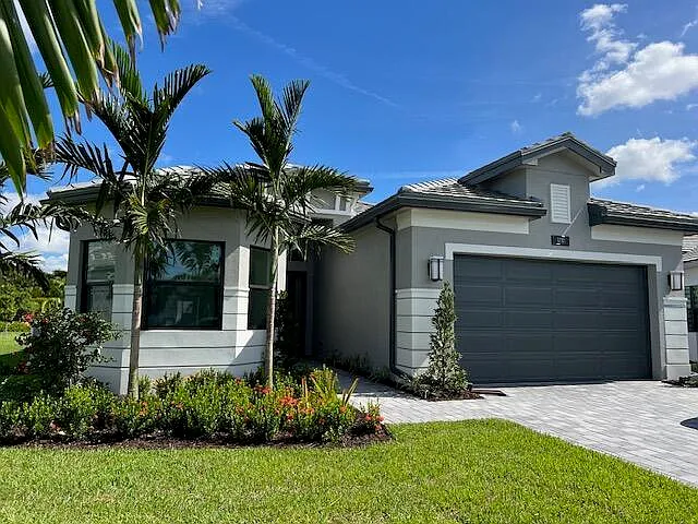3 bed, 3.0 bath, 2431 sqft, $7,700 — Photo 1