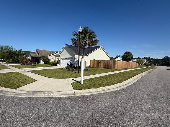 5th image of 1416 Parkland Way